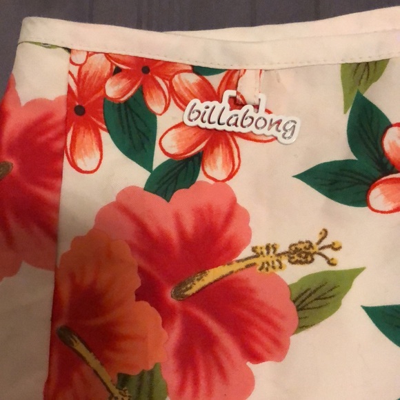 Billabong Mini Skirt/Bikini Cover - Picture 3 of 4